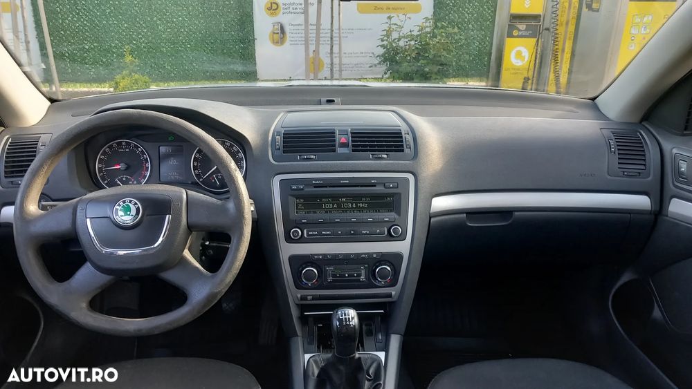 Skoda Octavia 2.0 TDI Ambiente - 12