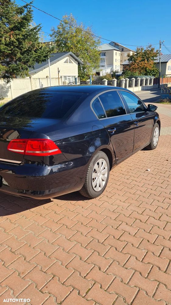 Volkswagen Passat - 8