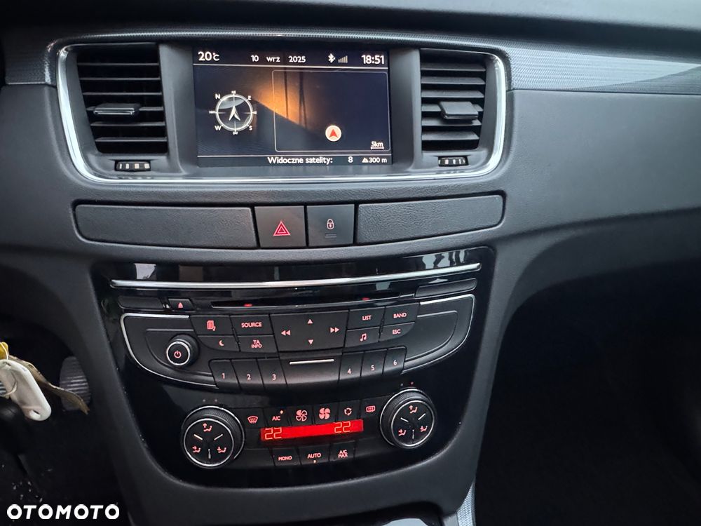Peugeot 508 1.6 T Allure - 25