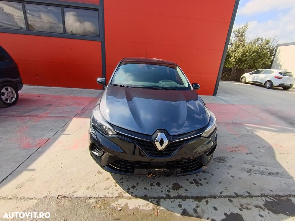 Dezmembram Renault Clio 5 HAtback 2023 1.0tce H4D 740 - 1