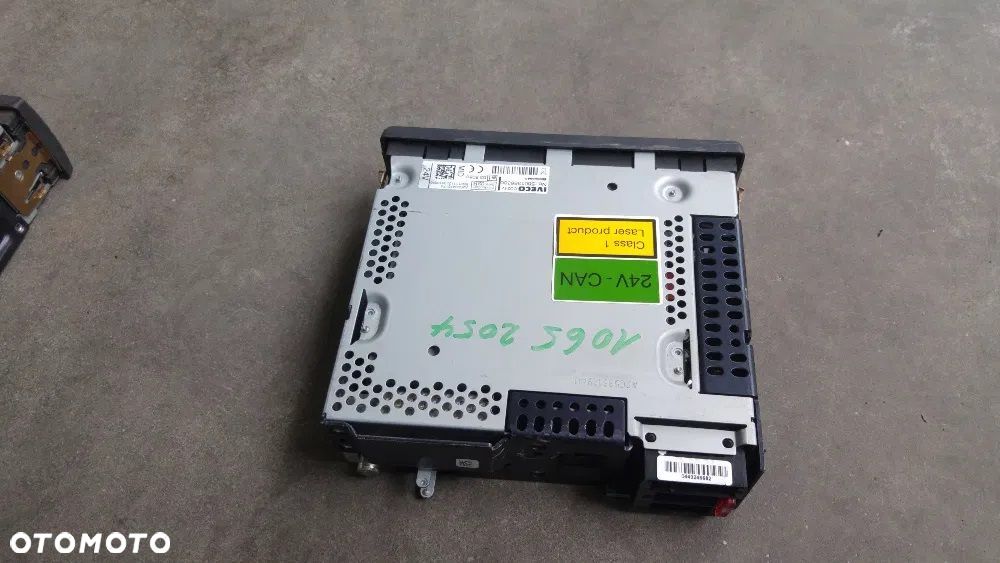 Iveco Stralis radio oryginalne CD 24V - 3