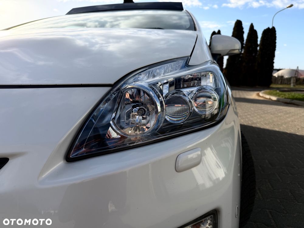 Toyota Prius 1.8 HSD Prestige - 32