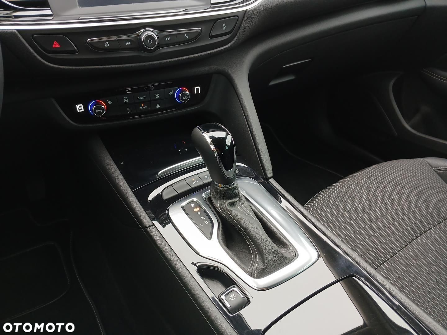 Opel Insignia - 13