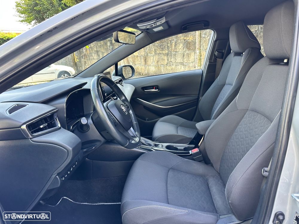 Toyota Corolla 1.8 Hybrid Square Collection - 28