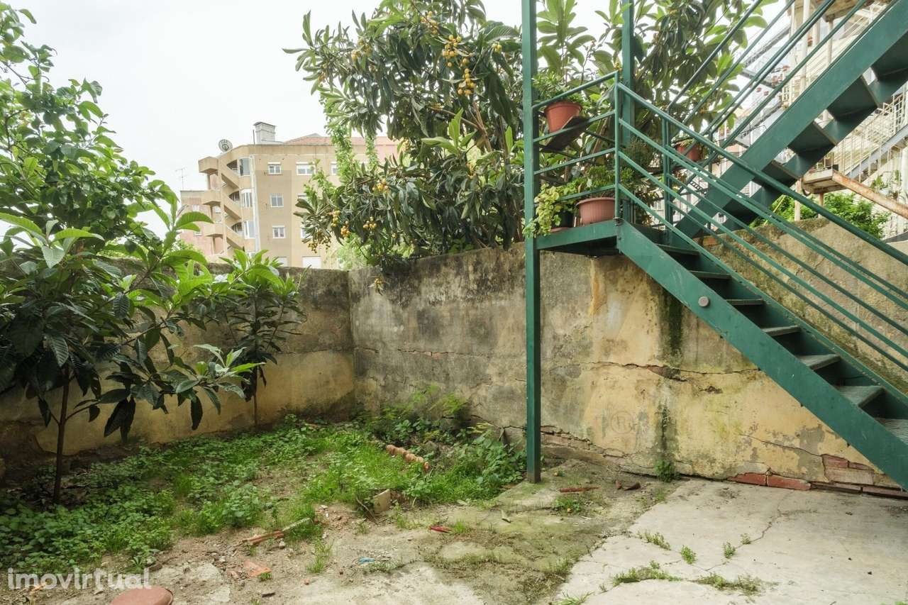 Rua Penha de França cave 50 m2 + 29,19 m2 de logradouro - Grande imagem: 2/26