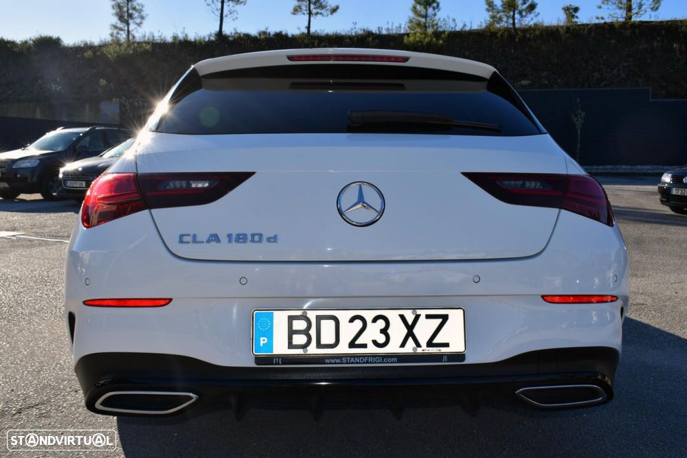 Mercedes-Benz CLA 180 d Shooting Brake AMG Line Aut. - 17