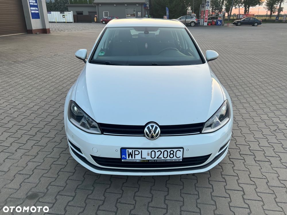 Volkswagen Golf - 2