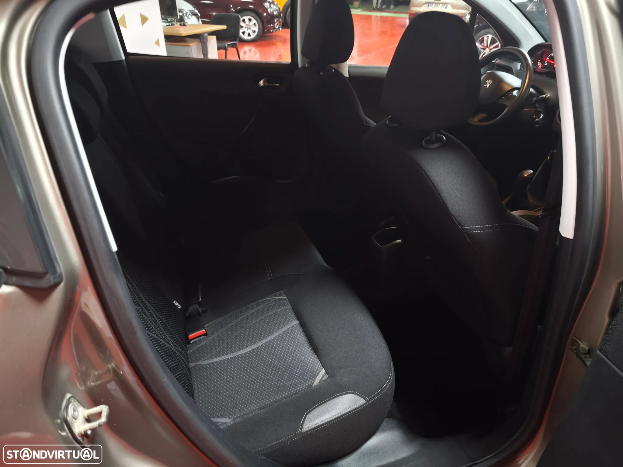 Peugeot 208 1.6 e-HDi Active - 30