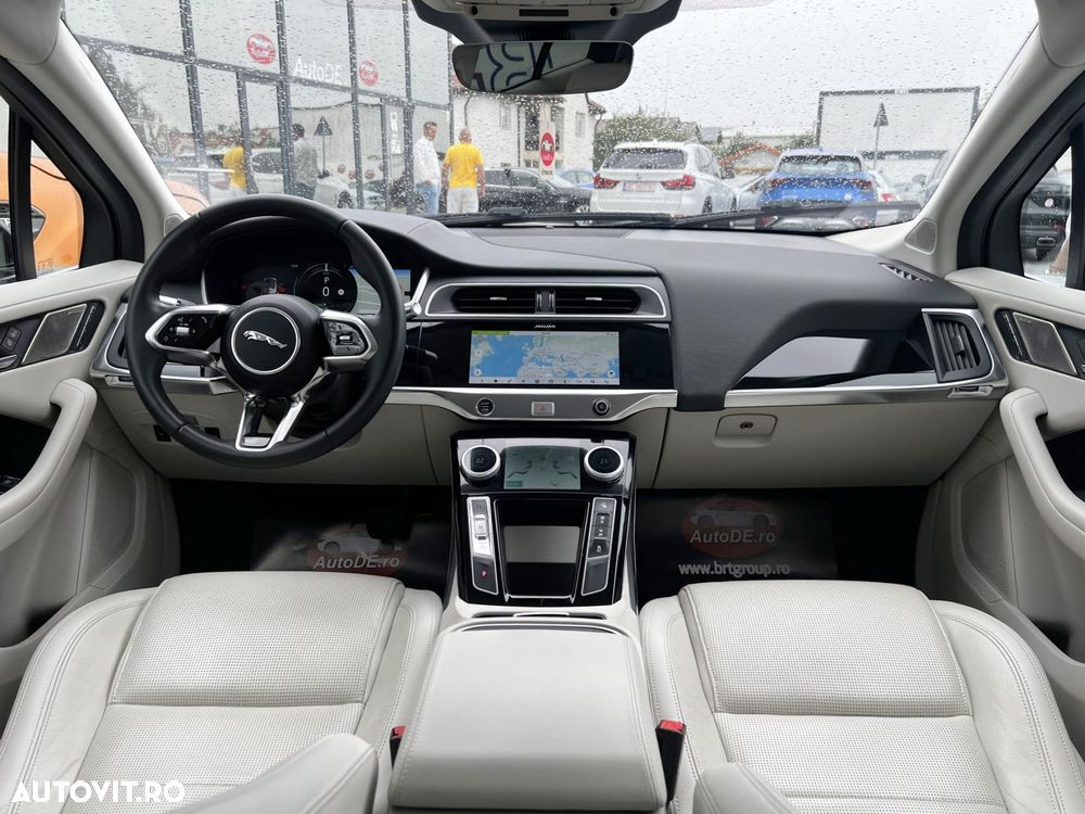 Jaguar I-Pace - 7