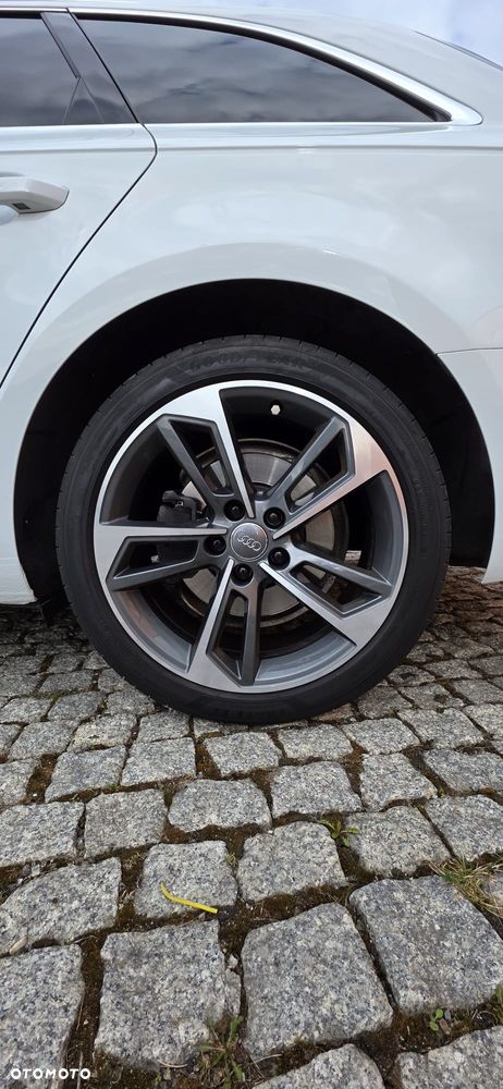 Audi A4 Avant 40 TDI quattro S tronic S line - 36