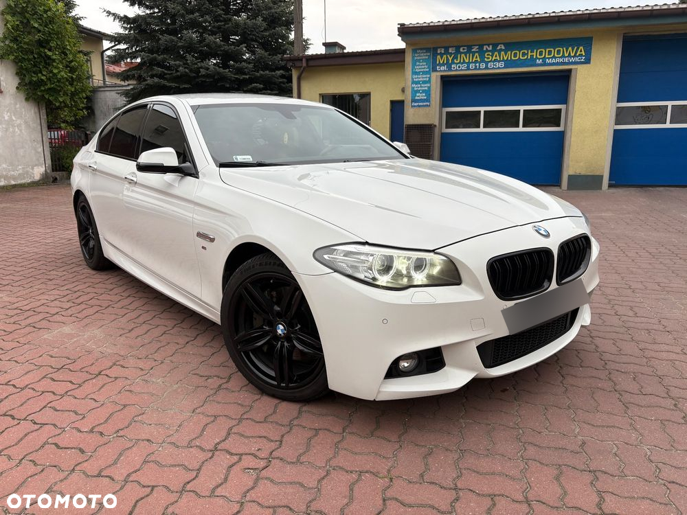 BMW Seria 5 525d xDrive - 4