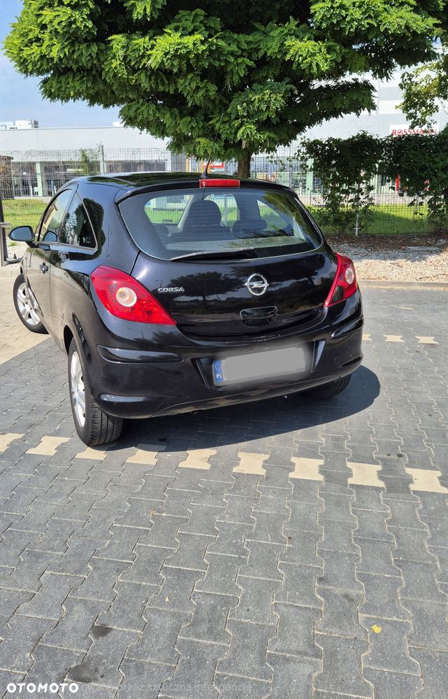 Opel Corsa 2011 photo 3