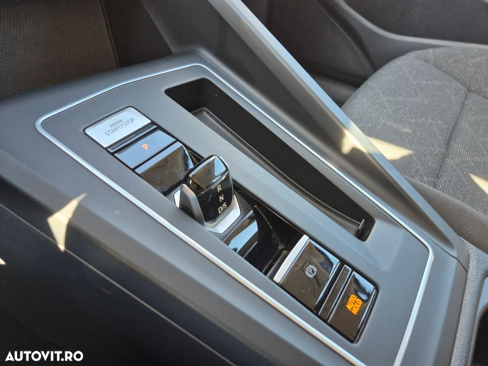 VOLKSWAGEN Golf 2024 — imagine 33