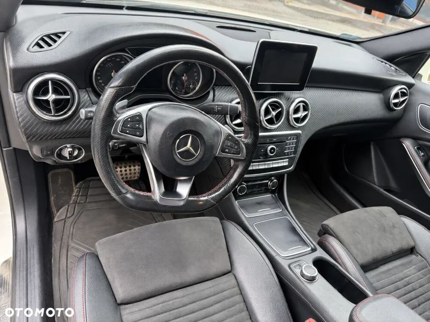 Mercedes-Benz Klasa A 180 7G-DCT AMG Line - 6