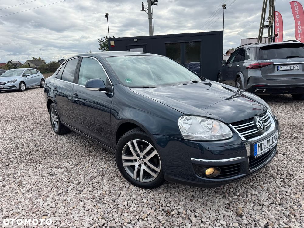 Volkswagen Jetta - 21