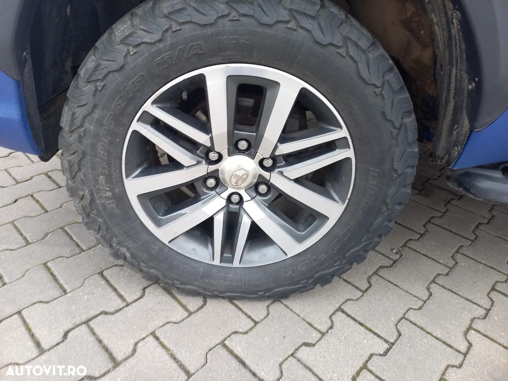 Toyota Hilux 4x4 Double Cab A/T Invincible - 5