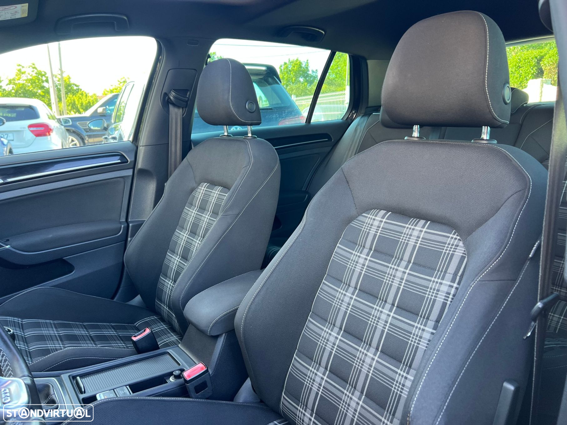 VW Golf 2.0 TDI GTD - 13