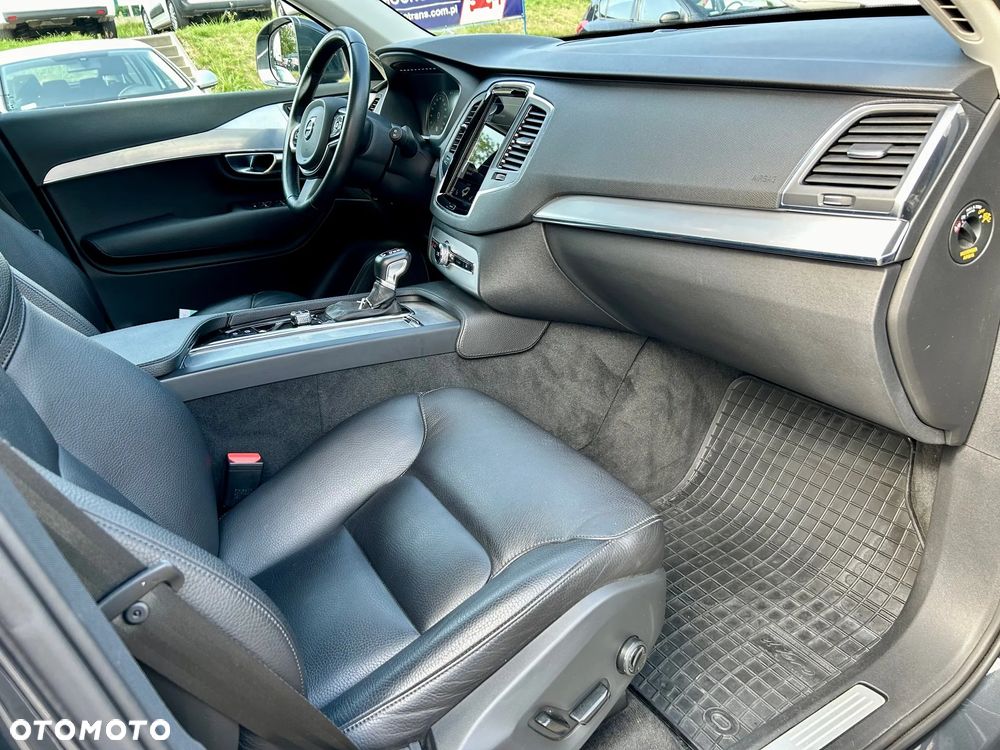 Volvo XC 90 D4 FWD Momentum - 10