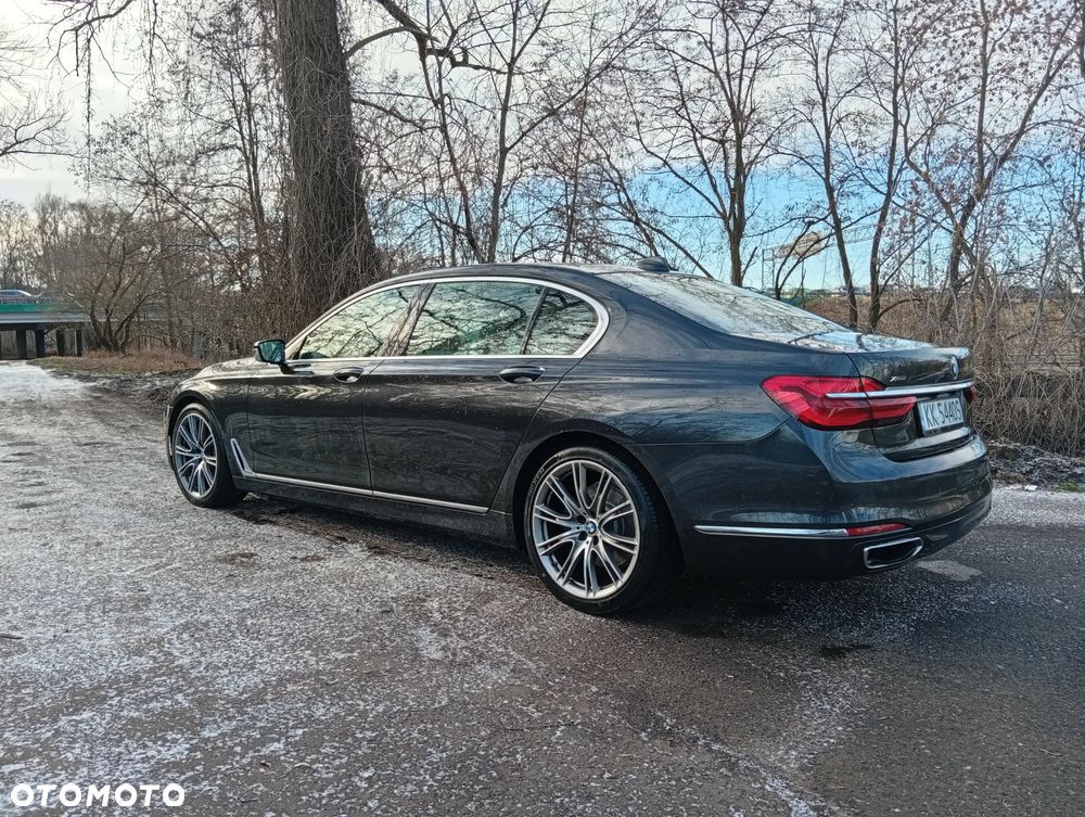 BMW Seria 7 740Li - 3