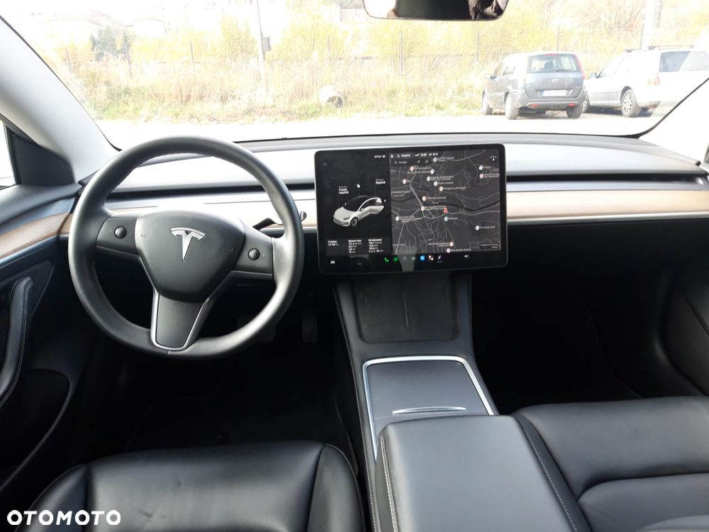 Tesla Model 3 Standard Range Plus - 10