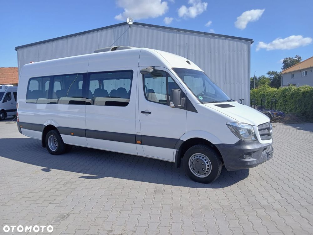 Mercedes-Benz Model 516 - 1