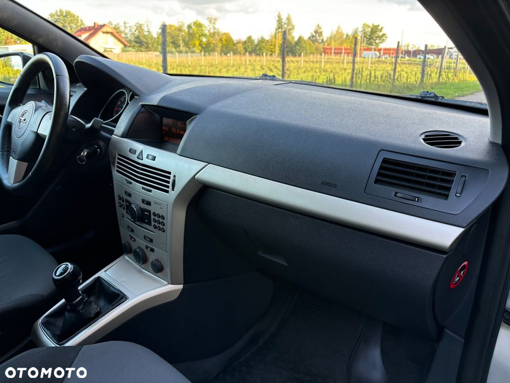 Opel Astra GTC 1.4 Edition - 19