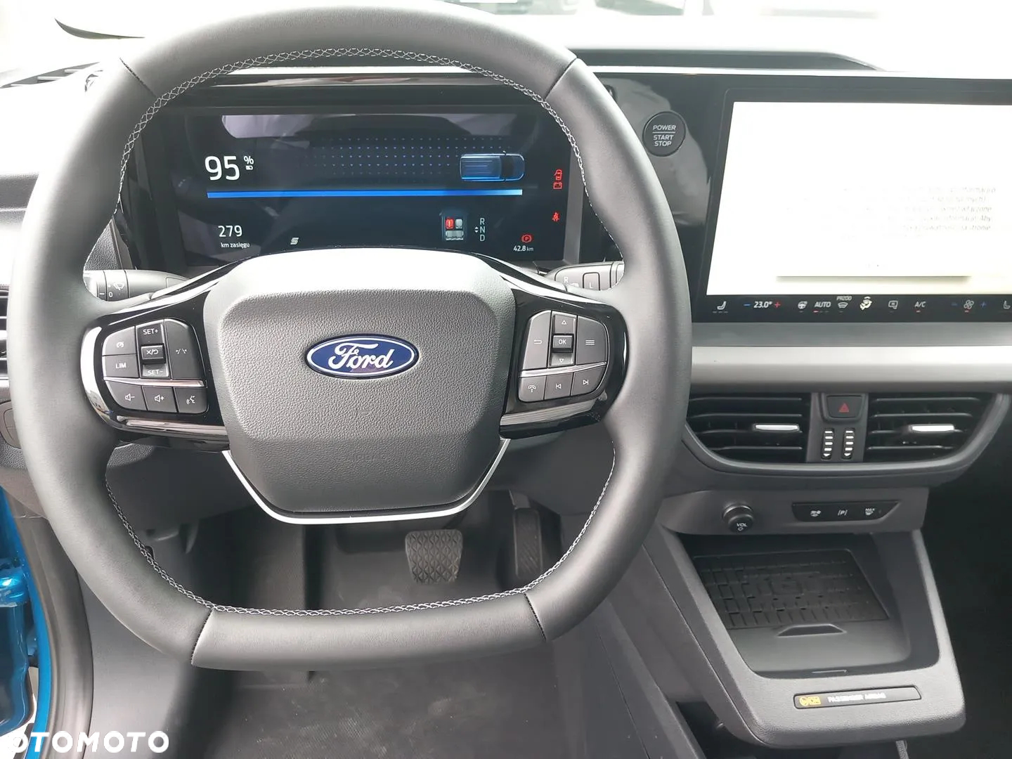 Ford eTransit Courier - 13