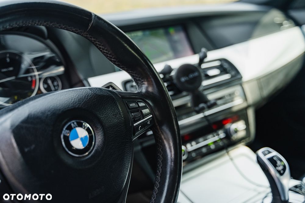 BMW Seria 5 535d Touring - 32