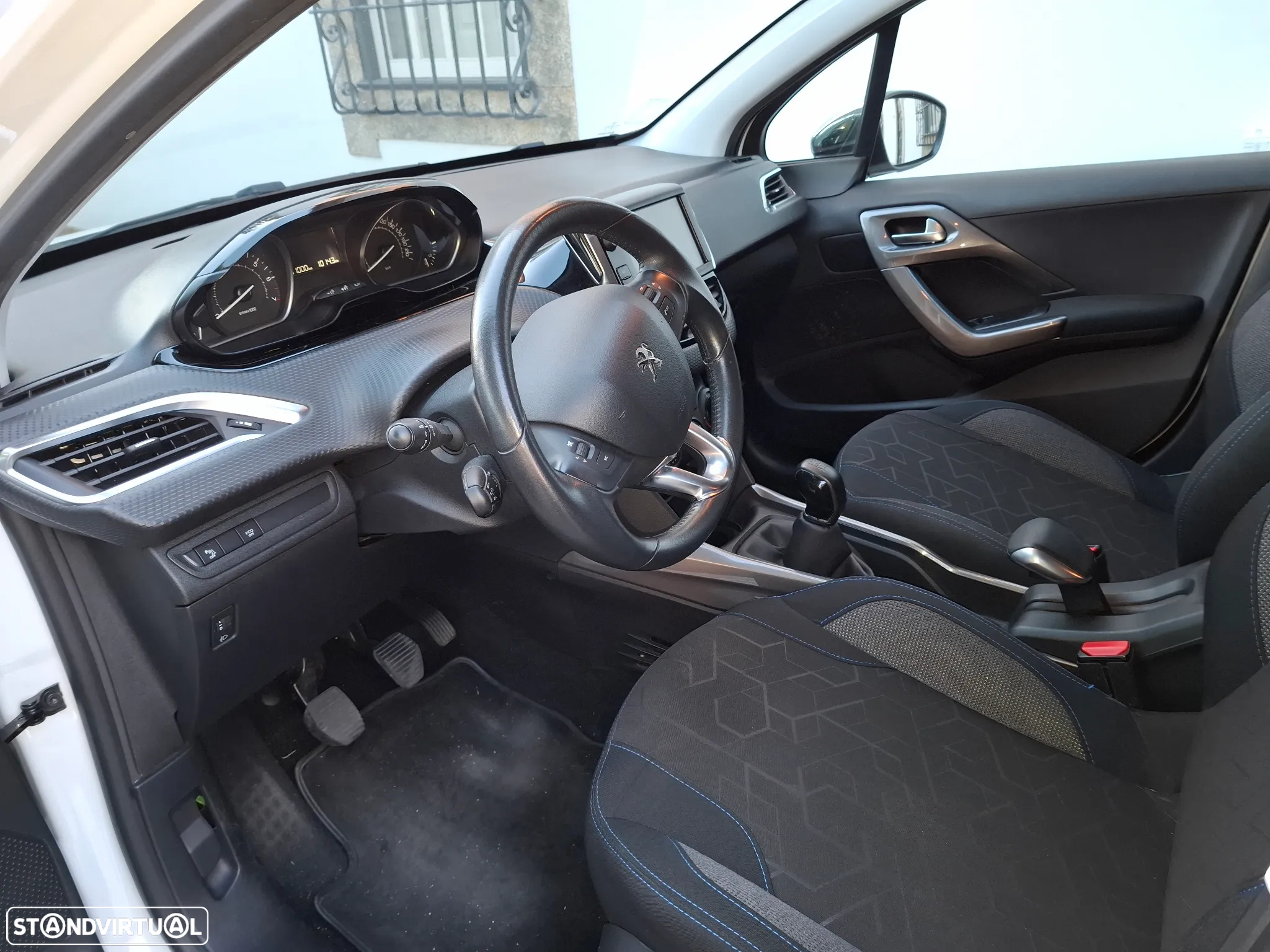 Peugeot 2008 1.2 PureTech Style - 6