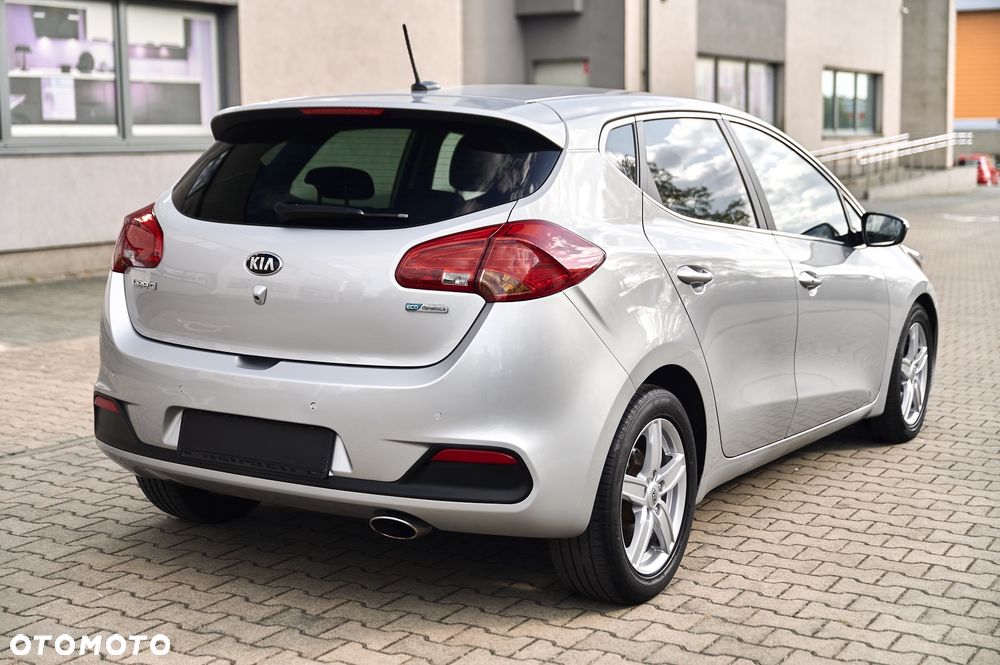 Kia Ceed 1.6 CRDi 128 Spirit - 12