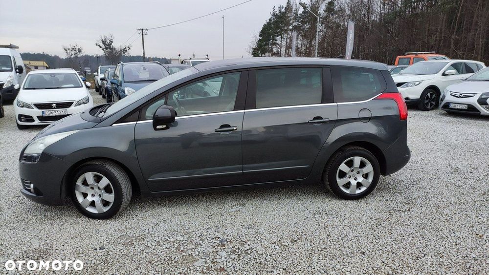 Peugeot 5008 - 32