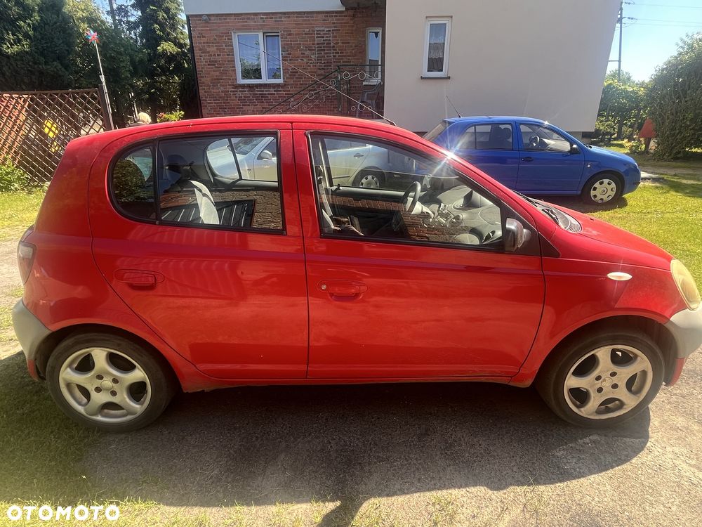 Toyota Yaris - 4