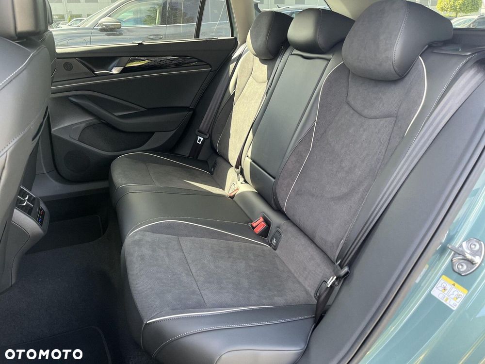 Volkswagen Passat - 21