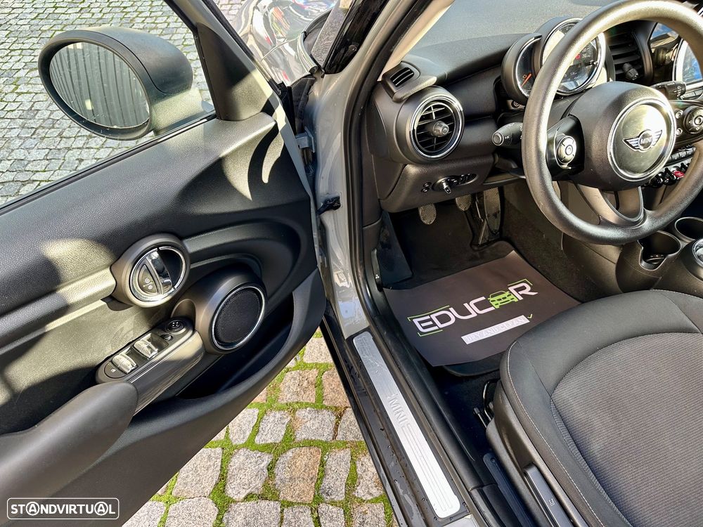 MINI 5 Portas One D - 18