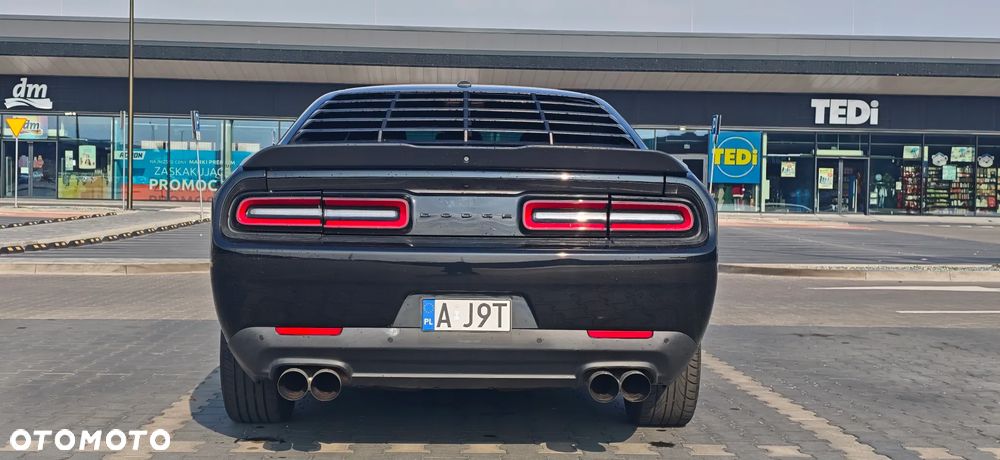 Dodge Challenger - 28