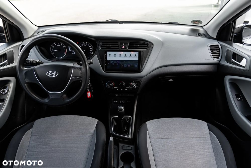 Hyundai i20 1.2 Select - 26