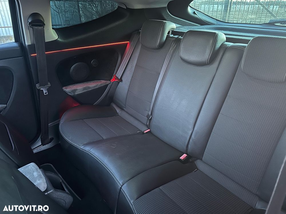 Renault Megane 1.9 dCi FAP Dynamique - 10