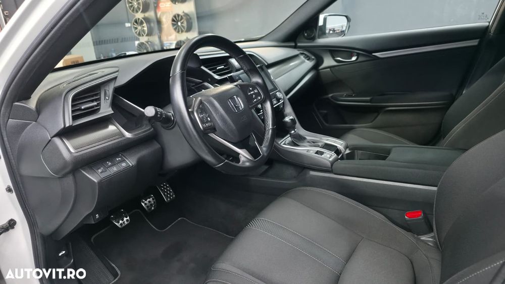 Honda Civic 1.0 i-VTEC Turbo Elegance - 11