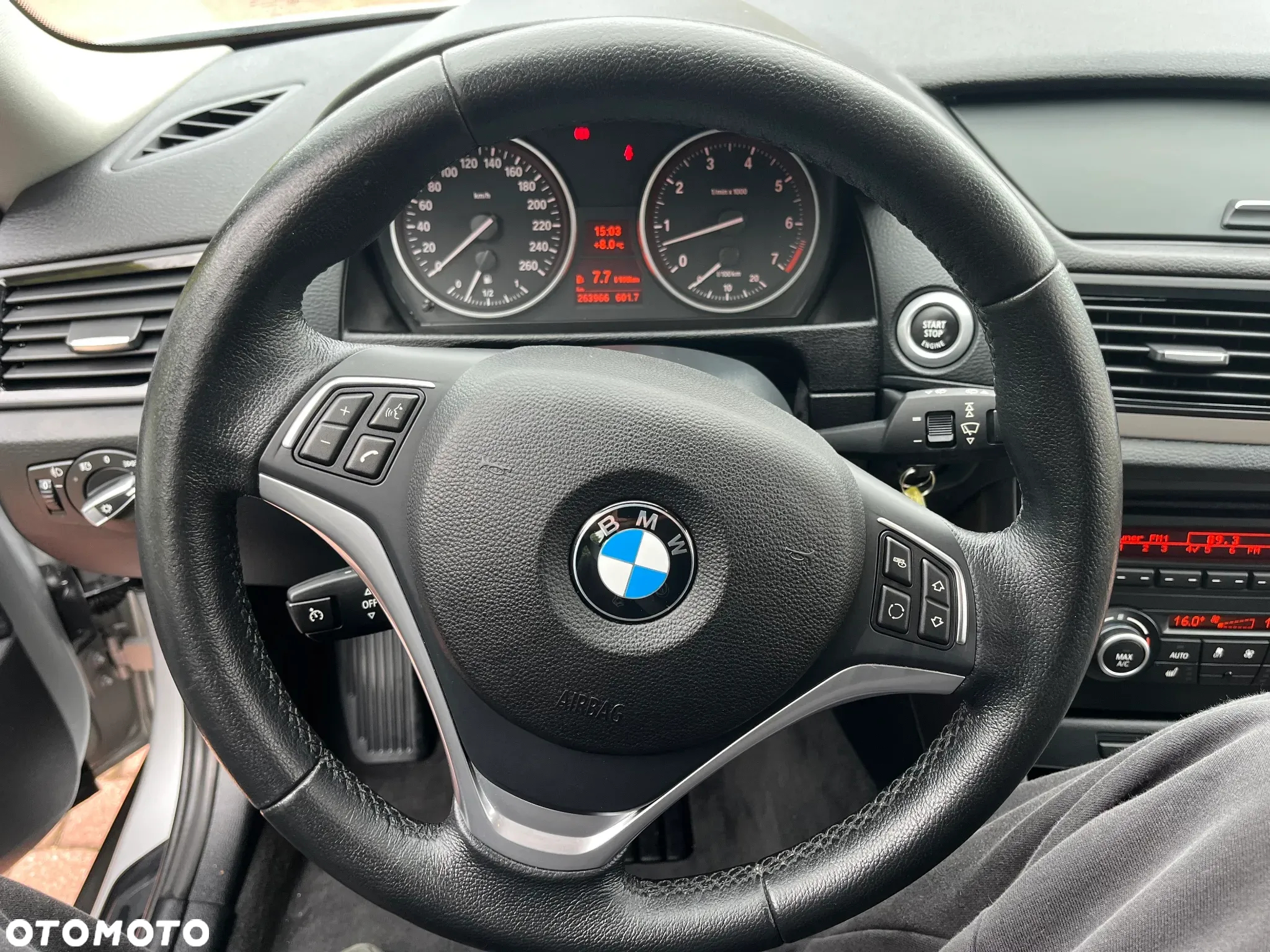 BMW X1 sDrive18i - 10