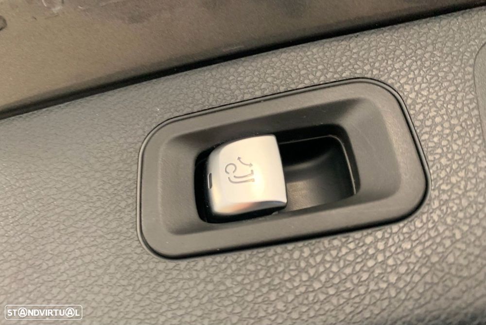 Mercedes-Benz E 300 de 4Matic 9G-TRONIC AMG Line - 7