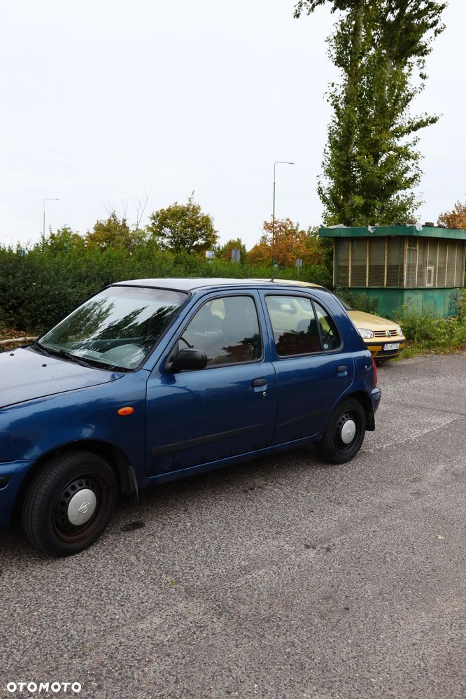 Nissan Micra 1.0 L - 7