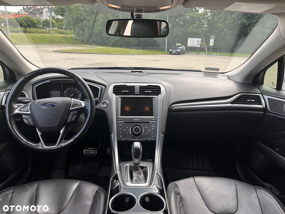 Ford Fusion - 9