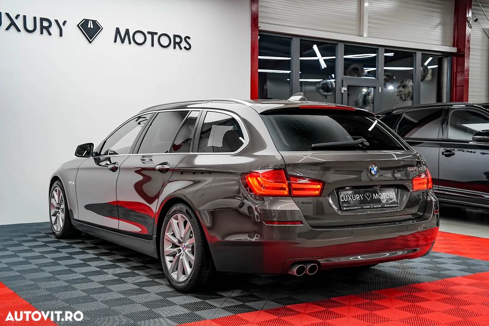 BMW Seria 5 525d Aut. Luxury Line - 8