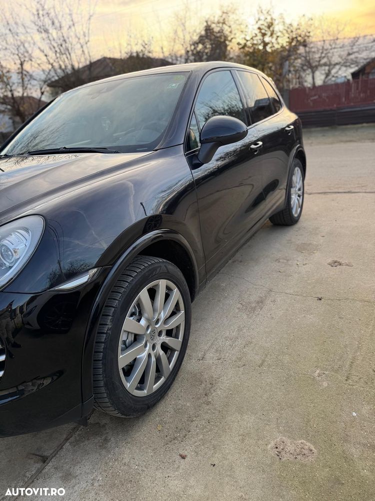 Porsche Cayenne - 2