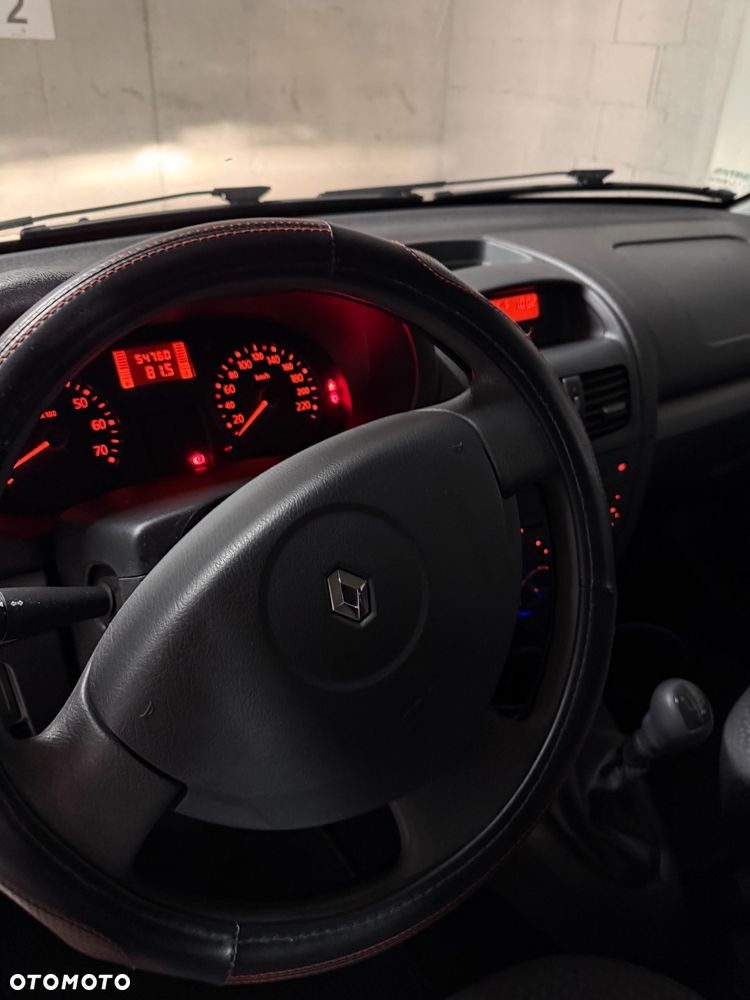 Renault Clio 1.2 16V Campus - 6