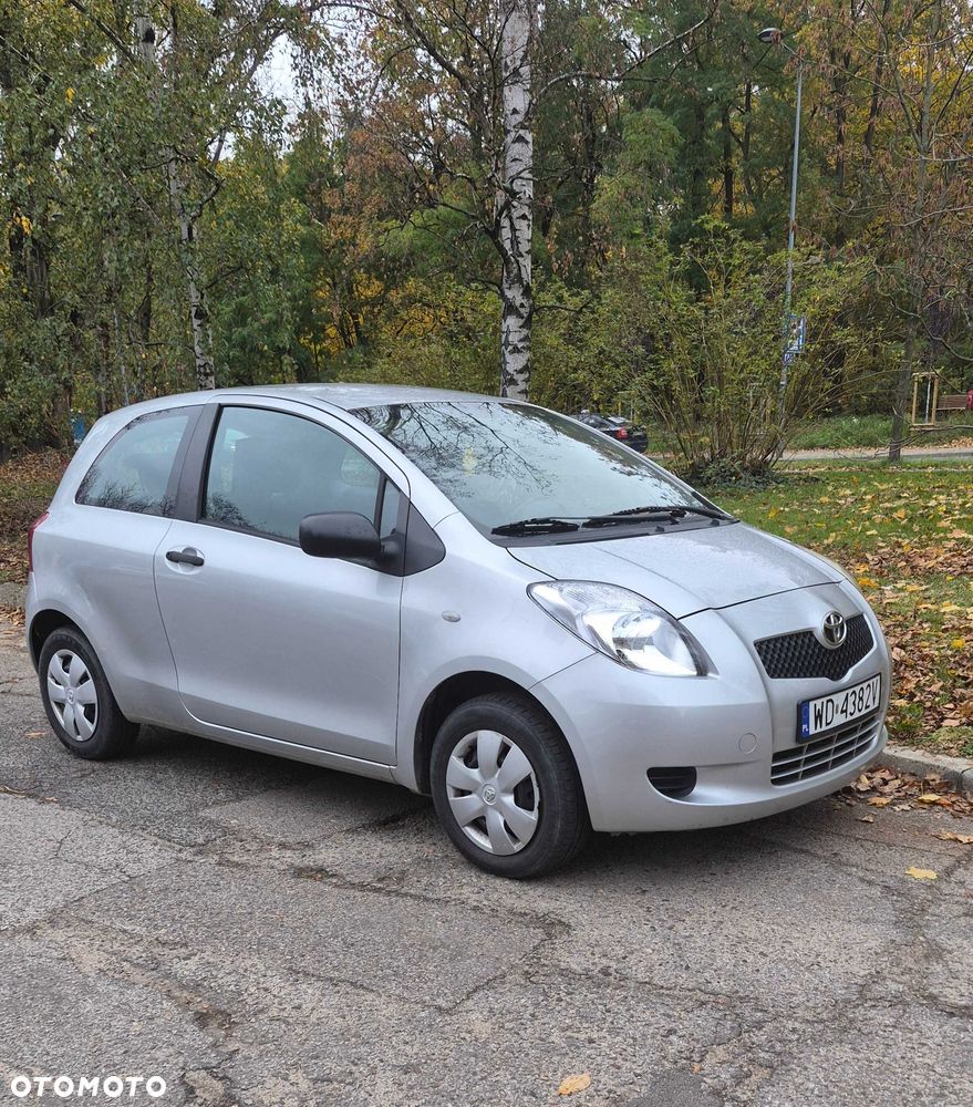 Toyota Yaris - 1