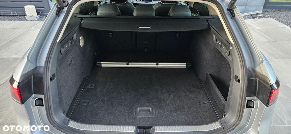 Volkswagen Passat - 34