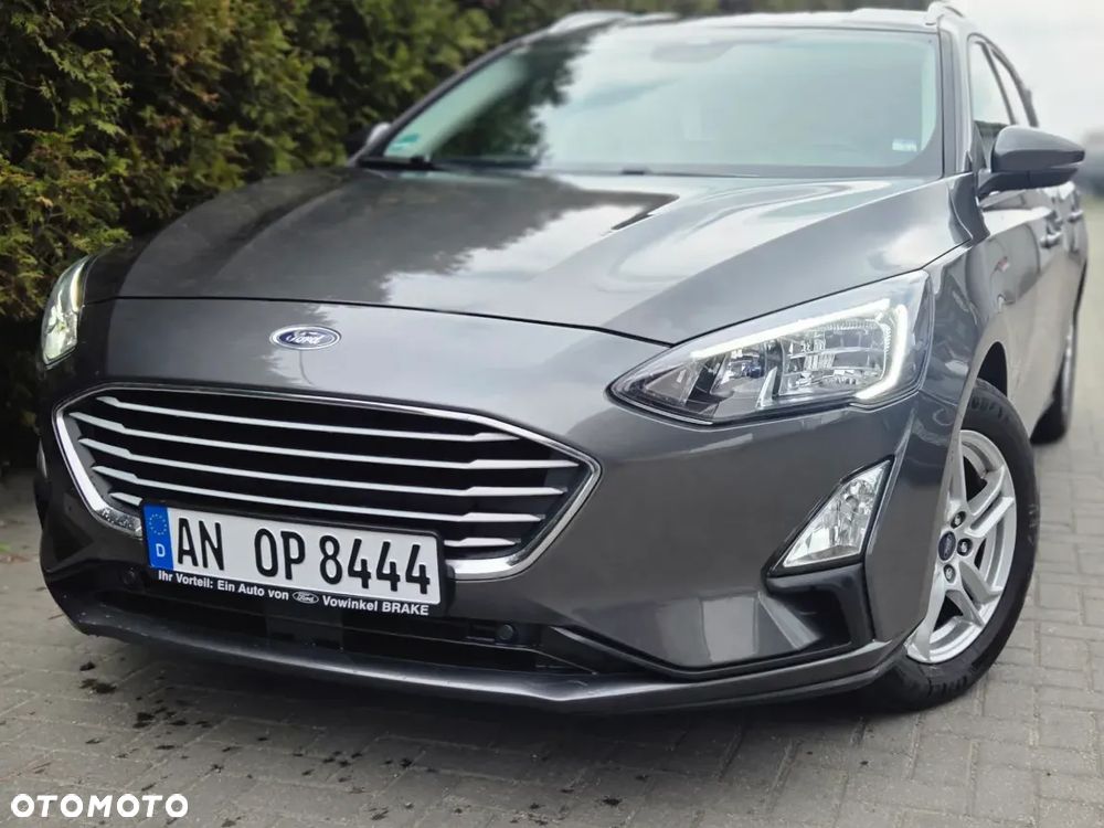 Ford Focus 1.0 EcoBoost STart-Stopp-System TITANIUM - 2