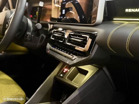 Renault 5 E-Tech R Iconic Five 150 Comfort Range - 42