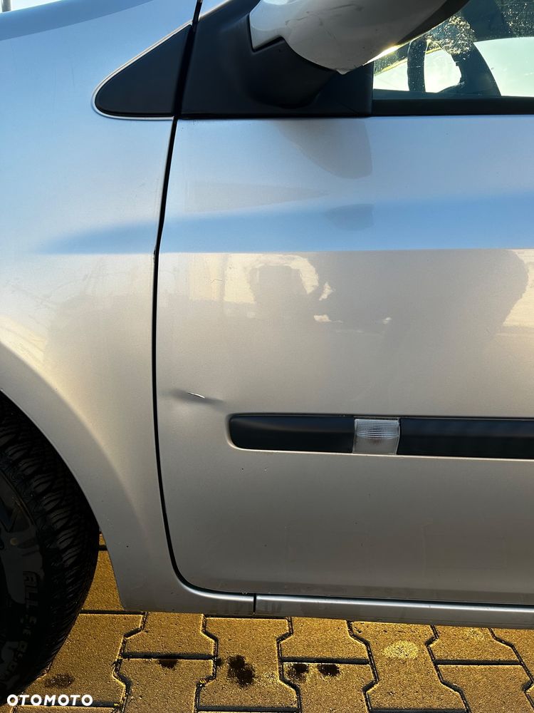 Renault Clio - 22